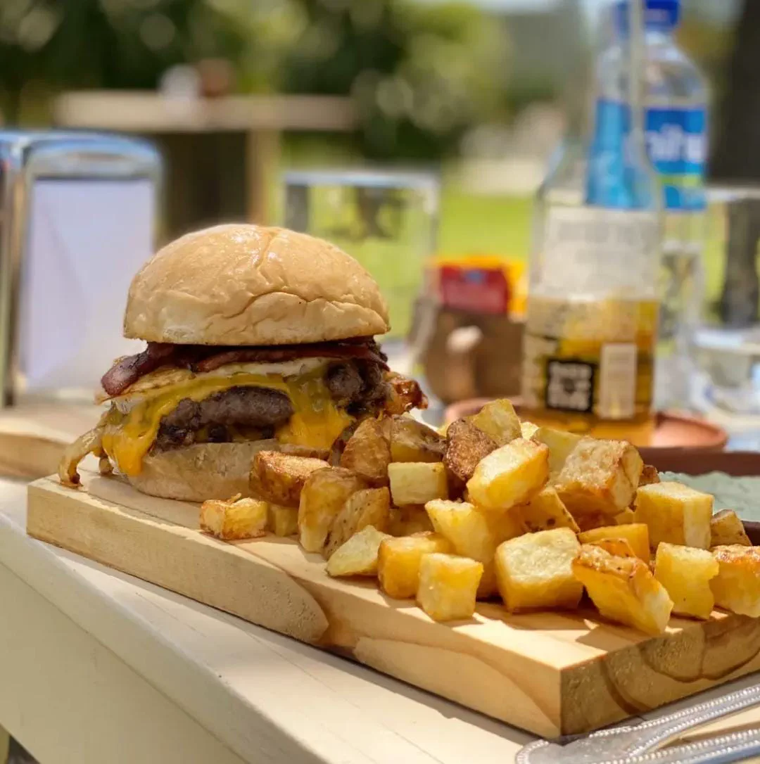 La Local Burger